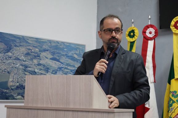 Luiz Gustavo prop&otilde;e educa&ccedil;&atilde;o sobre prote&ccedil;&atilde;o animal nas escolas de Andradas