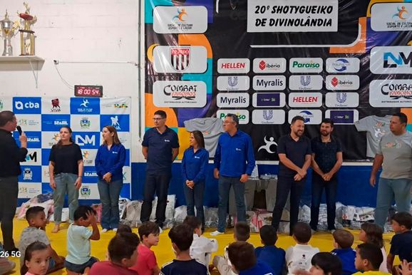 Projeto Viva o Esporte amplia atua&ccedil;&atilde;o em Divinol&acirc;ndia com novas modalidades esportivas