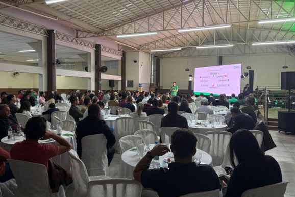 Sicredi UniEstados re&uacute;ne mais de mil pessoas em cinco eventos sobre o Plano Safra em MG