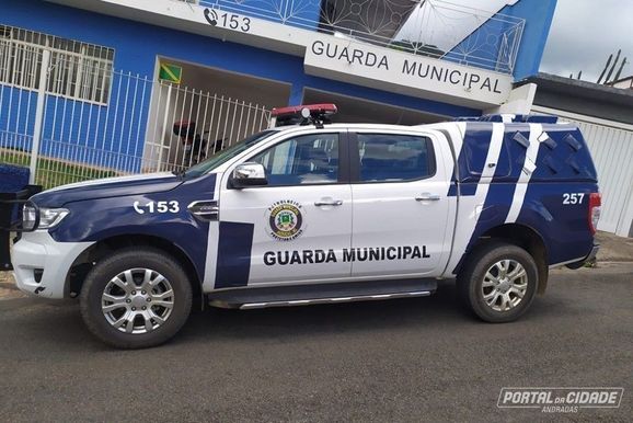 Suspeito de furtar celular e amea&ccedil;ar idoso &eacute; detido pela Guarda Municipal em Andradas