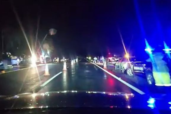 Dois homens morrem ap&oacute;s serem atropelados na BR-459