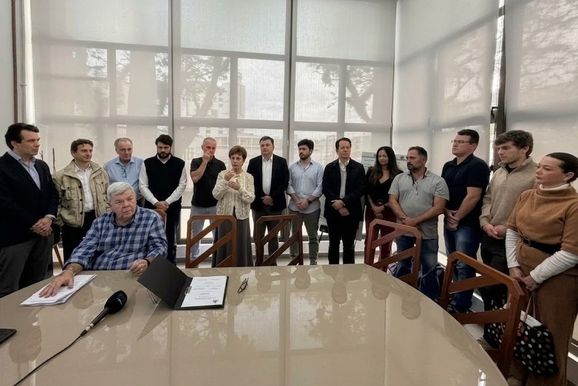 Prefeitura de Andradas assina contrato para concess&atilde;o dos servi&ccedil;os de saneamento