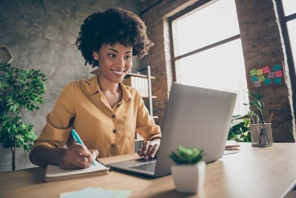 Cursos gratuitos ajudam empreendedores de Atibaia a melhorar seus neg&oacute;cios