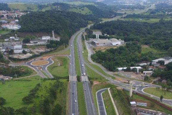 D. Pedro I ganha nova faixa e amplia capacidade no trecho de Atibaia