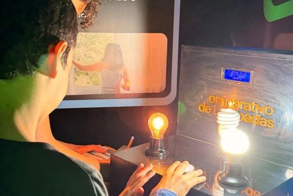 Estudantes de Atibaia descobrem como a energia el&eacute;trica chega at&eacute; suas casas