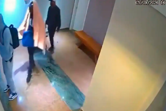 Criminosos invadem pr&eacute;dio em Bragan&ccedil;a Paulista, rendem moradora e fazem arrast&atilde;o