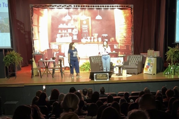 Professores de Atibaia apresentam pr&aacute;ticas criativas usadas na Educa&ccedil;&atilde;o Infantil