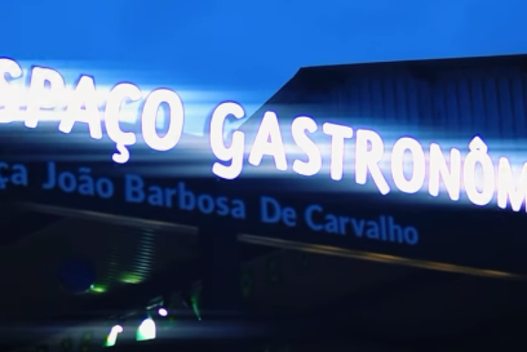 Barbosa promove transmiss&atilde;o de jogo da sele&ccedil;&atilde;o em espa&ccedil;o p&uacute;blico com Fan Fest
