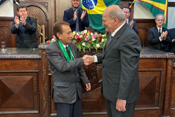 Domivil Manoel Firmino dos Santos recebe Medalha 'Sebasti&atilde;o Paiva'