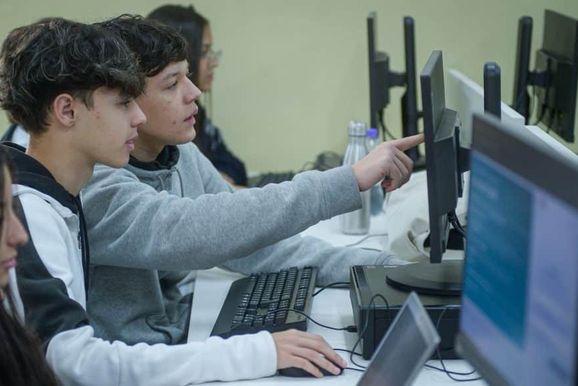 BEEM tem 58 oportunidades de est&aacute;gio remunerado para alunos do ensino t&eacute;cnico
