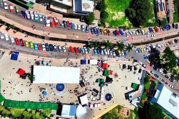 Brumadinho recebe encontro de carros antigos com m&uacute;sica, gastronomia e espa&ccedil;o infantil