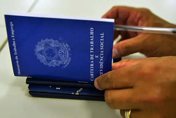 Sine tem lista com v&aacute;rias vagas de emprego nesta ter&ccedil;a-feira em Brumadinho
