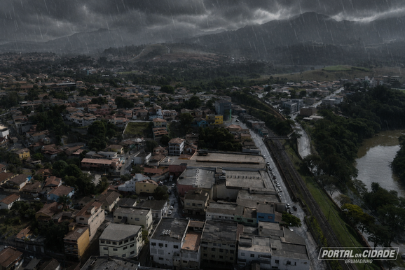Alerta de tempestade &eacute; renovado para Brumadinho e regi&atilde;o at&eacute; esta quarta-feira