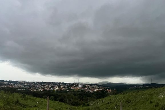 Brumadinho e regi&atilde;o t&ecirc;m alerta para tempestades nesta ter&ccedil;a-feira