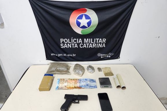 C&atilde;o farejador ajuda PM a localizar drogas e prender suspeito 