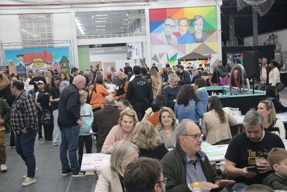 44&ordf; Festa da Apae ter&aacute; bingo, churrasco e tradicional cachorro-quente em Brusque