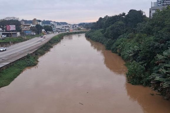 Defesa Civil alerta para temporais e chuva intensa em Brusque entre quinta e sexta-feira