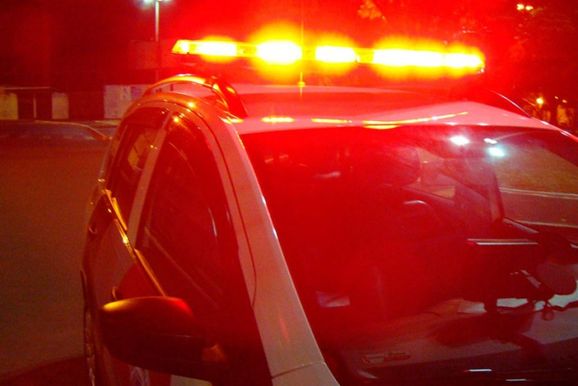 Jovem e adolescente s&atilde;o atacados com corda pelas costas em Blumenau