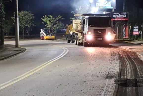 Asfalta&ccedil;o avan&ccedil;a na rua S&atilde;o Pedro; nova etapa come&ccedil;a nesta quarta-feira