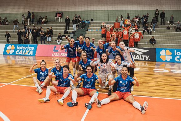 Barateiro Havan Futsal faz hist&oacute;ria e conquista vaga in&eacute;dita na semifinal da Liga Feminina