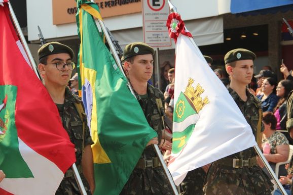 Brusque realiza desfile de 7 de Setembro nesta segunda; veja programa&ccedil;&atilde;o