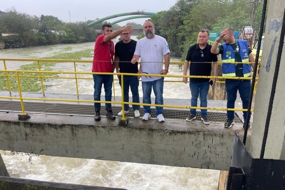 Equipe do Samae de Brusque visita maior esta&ccedil;&atilde;o de tratamento de &aacute;gua do mundo