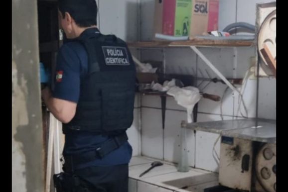 Idoso morre ap&oacute;s passar mal e cair em c&acirc;mara de defuma&ccedil;&atilde;o de lingui&ccedil;as em Gaspar