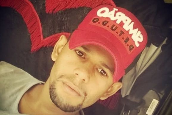 Motorista de carro que caiu no rio Itaja&iacute;-Mirim em Brusque &eacute; identificado