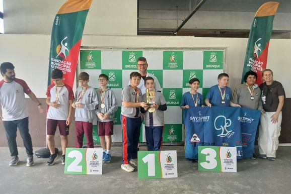 Xadrez re&uacute;ne quase 200 estudantes nos Jogos Escolares de Brusque