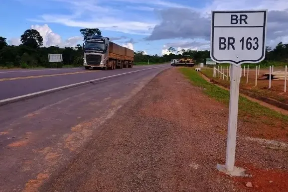 Identificado motorista morto em colis&atilde;o entre carreta e anta na BR-163