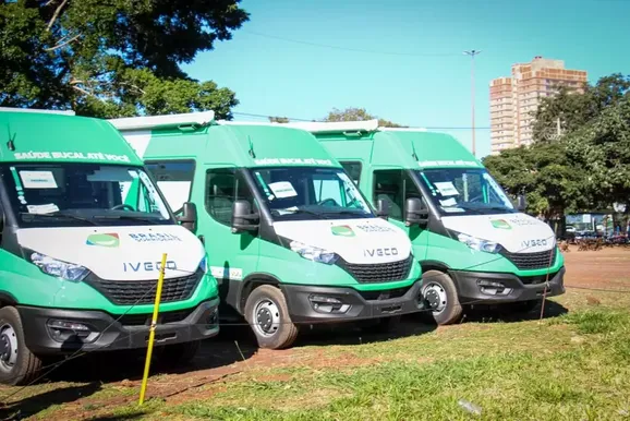 MS recebe nove consult&oacute;rios odontol&oacute;gicos m&oacute;veis para atendimento no interior