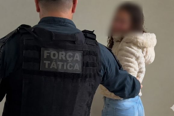 No cambur&atilde;o, jovem pede para ganhar seguidores ao ser presa com drogas em MS