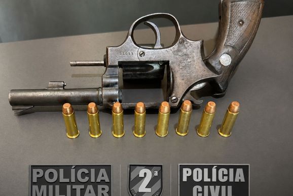Pol&iacute;cias Civil e Militar apreendem adolescente por homic&iacute;dio e localizam arma em Caarap&oacute;