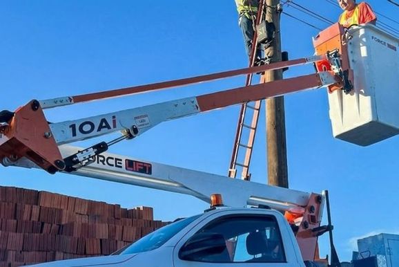 Programa Brilha Caarap&oacute; j&aacute; instalou mais de 2,5 mil lumin&aacute;rias de LED
