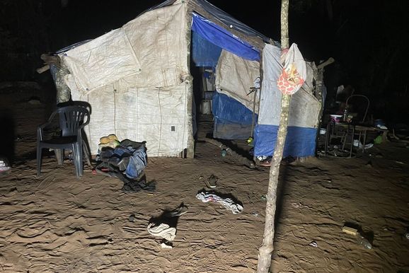 Beb&ecirc; de cinco meses &eacute; assassinado com foice na fronteira