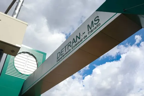 Detran-MS fecha ata de R$ 21,8 milh&otilde;es para sinaliza&ccedil;&atilde;o vi&aacute;ria em 40 cidades 