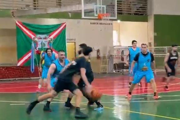 Caarap&oacute; define semifinalistas da 2&ordf; Ta&ccedil;a Professor Eg&iacute;dio Fernandes de Basquetebol