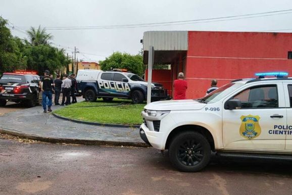 Homem de 43 anos &eacute; encontrado morto em frente a igreja em bairro de Dourados