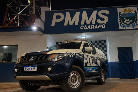Mulher &eacute; detida ap&oacute;s amea&ccedil;ar v&iacute;timas e quebrar janela em aldeia de Caarap&oacute;