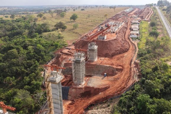 Ponte de 270 metros em MS come&ccedil;a a tomar forma em ferrovia da Arauco
