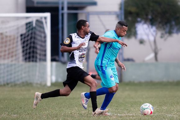 Copa dos Trabalhadores segue pegando fogo dentro de campo