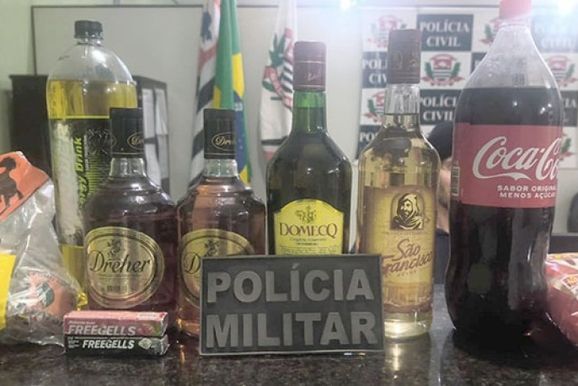 Homem invade com&eacute;rcio no bairro Jacar&eacute; pelo telhado e acaba preso