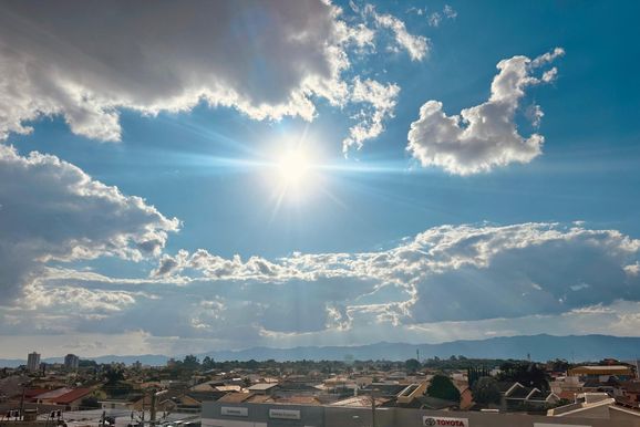 Cabre&uacute;va ter&aacute; virada no tempo e calor pode chegar aos 33&deg;C neste final de semana