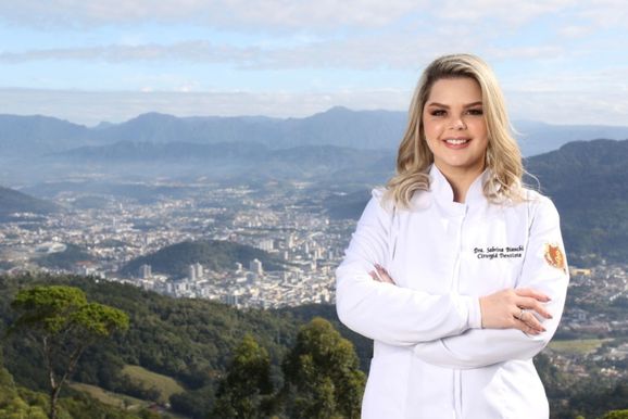 Dentista Sabrina Bianchi inaugura consult&oacute;rio em Bela Vista do Toldo