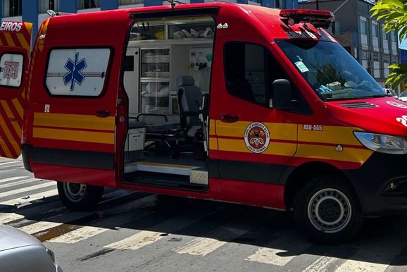Pedestre &eacute; atropelada na faixa na Rua Major Vieira, em Canoinhas