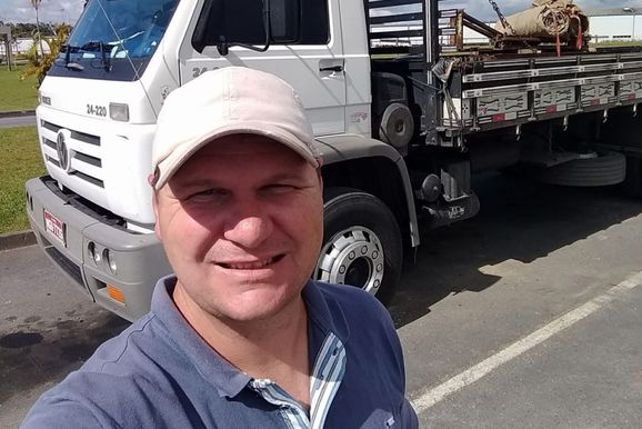 V&iacute;tima de acidente com carreta na BR-116 &eacute; identificada como Edgar Rank Junior