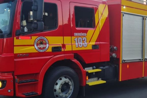 Vizinho usa extintor e controla princ&iacute;pio de inc&ecirc;ndio em Irine&oacute;polis