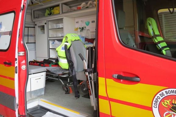 Ciclista fica ferido ap&oacute;s ser atingido por carro no Centro de Canoinhas