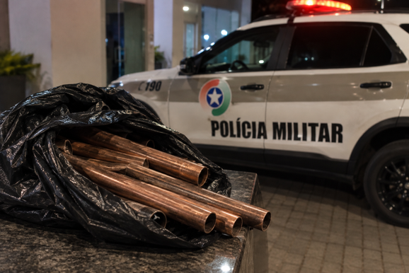 Tubos de cobre furtados s&atilde;o recuperados pela PM na madrugada em Canoinhas