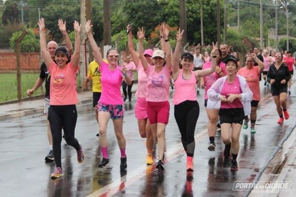 Associa&ccedil;&atilde;o de Combate ao C&acirc;ncer realiza corrida e caminhada em prol da sa&uacute;de da mulher